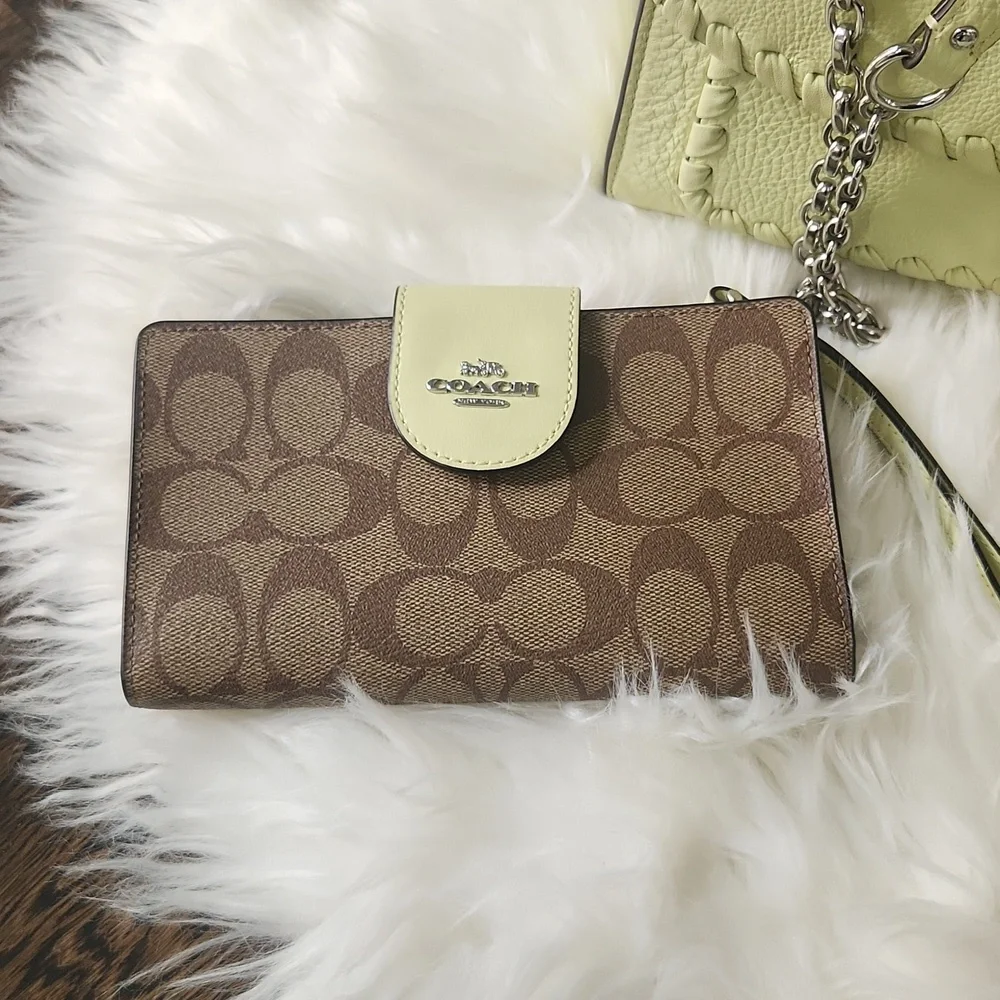 NWT. Coach Lane whipstitch shoulder bag and accessories - Picture 4 of 16